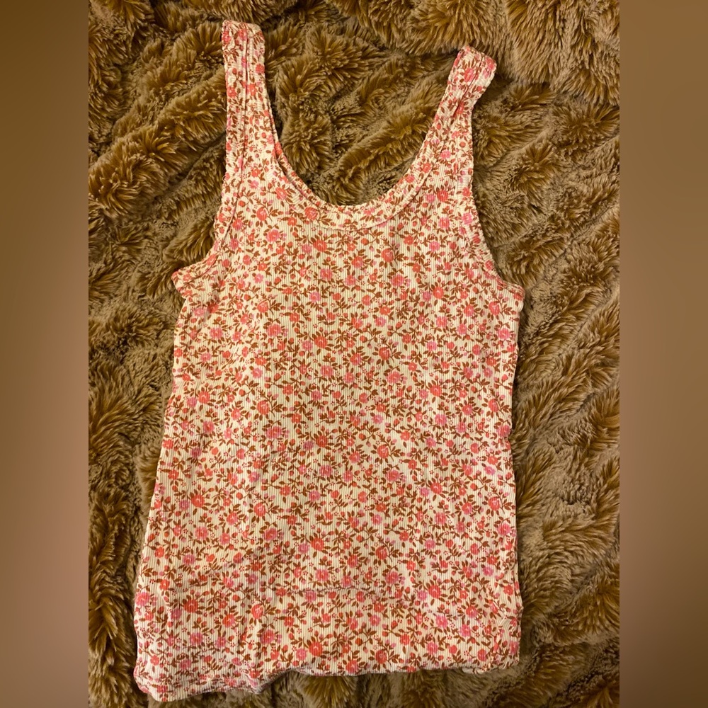 Like new aerie pink floral tank